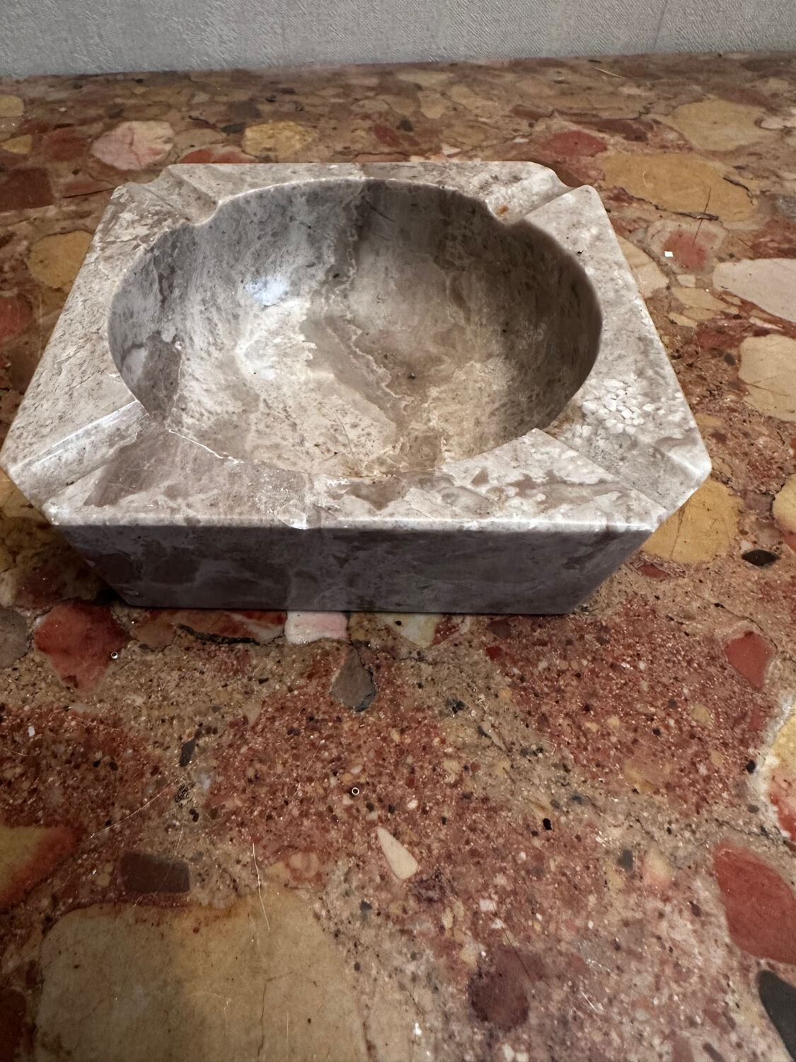 Ashtray, beige marble catch-all.