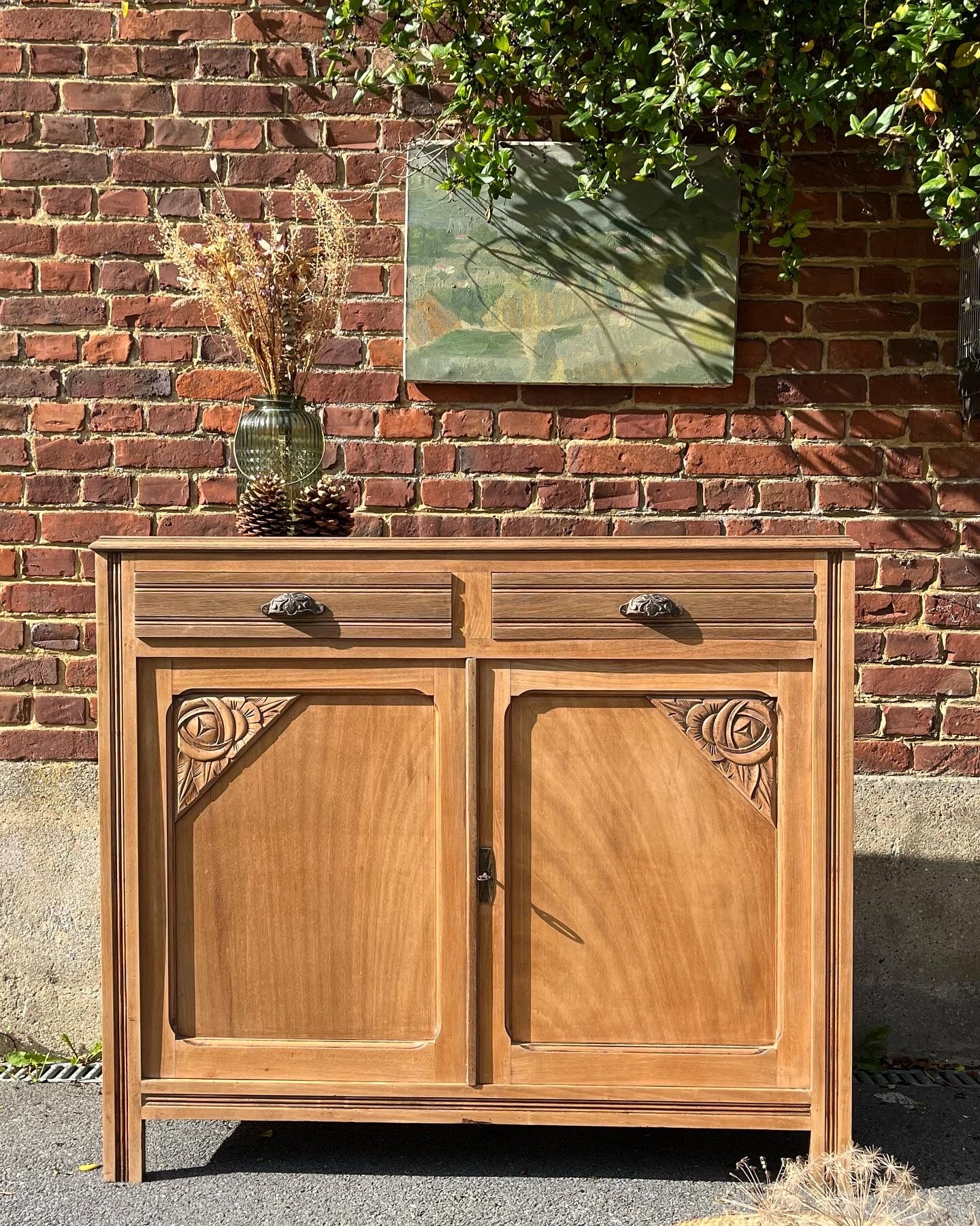 Art deco sideboard shell handles