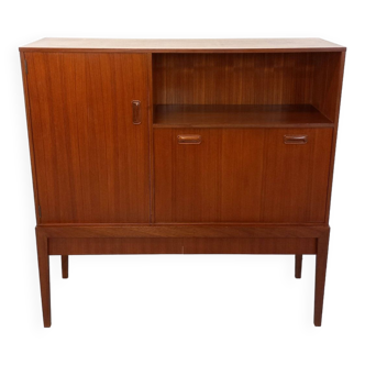 Scandinavian vintage teak storage unit / bar cabinet from the 50s and 60s