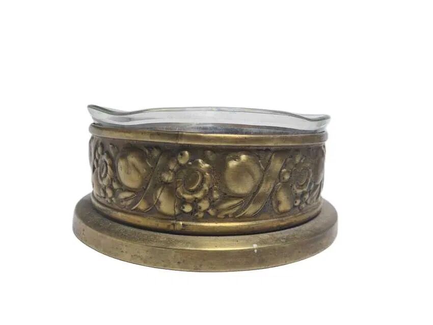 BOW Art Deco Plate for Sheep Centerpiece