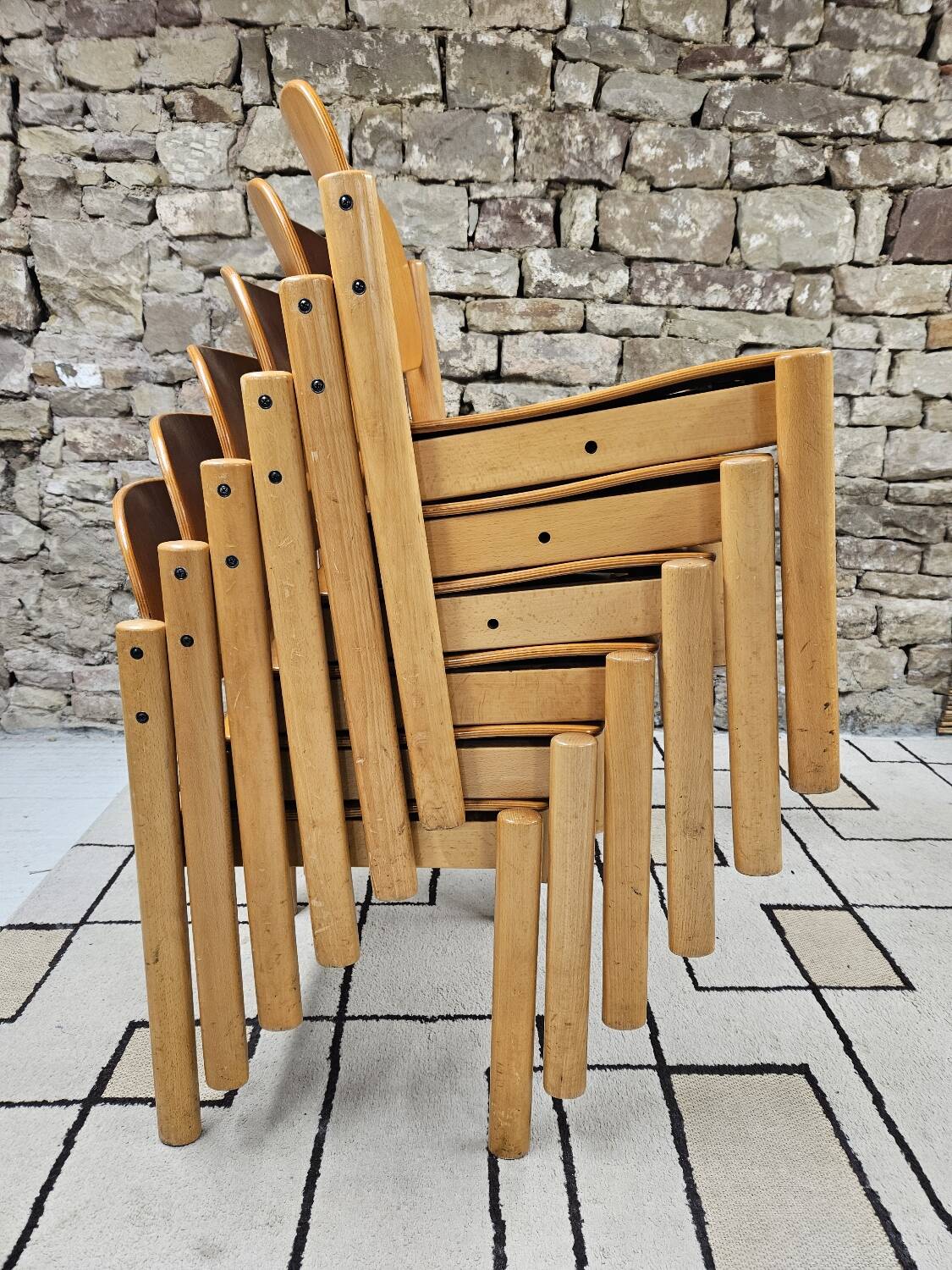 Lot 6 Danish stackable chairs 1970 vintage