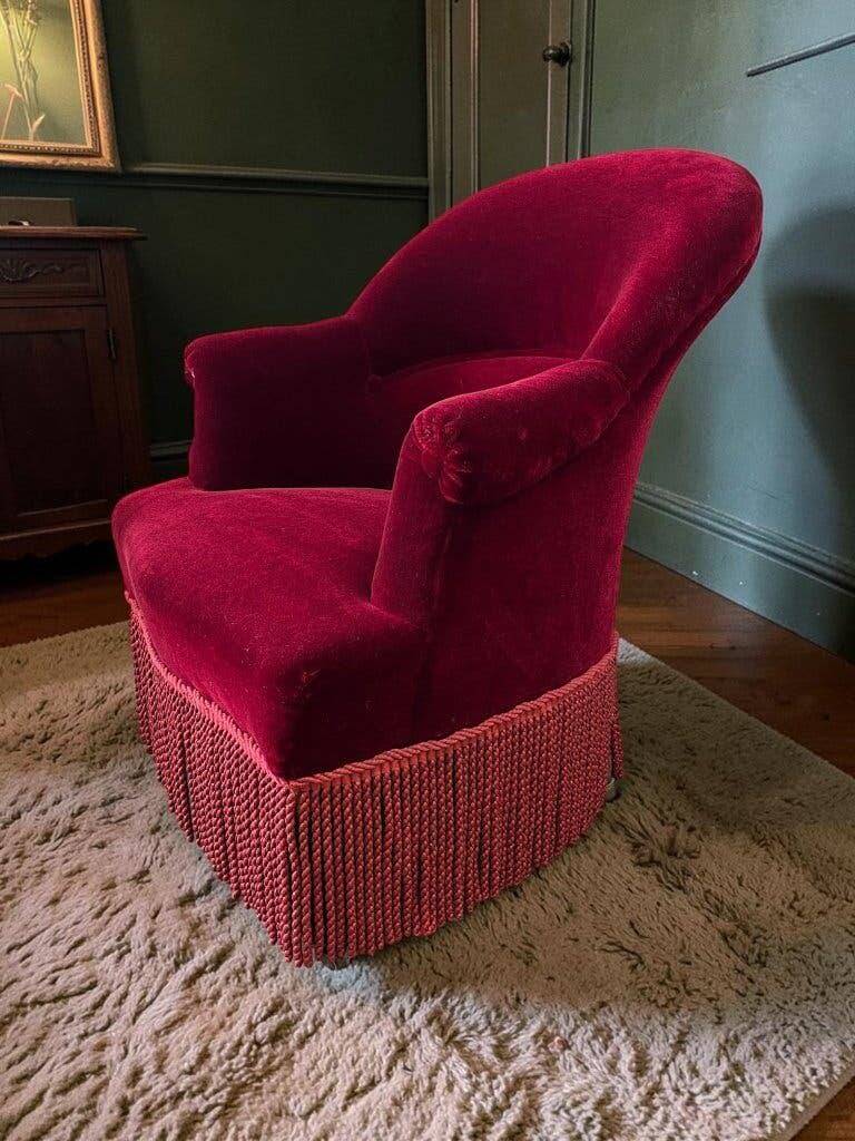 Vintage burgundy armchair / single armchair / fringed armchair