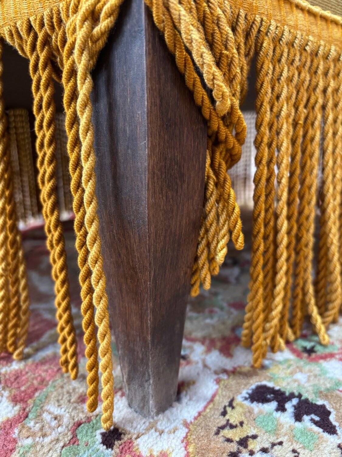 Paire de fauteuils bergère Art Déco velours jaune doré années 1920