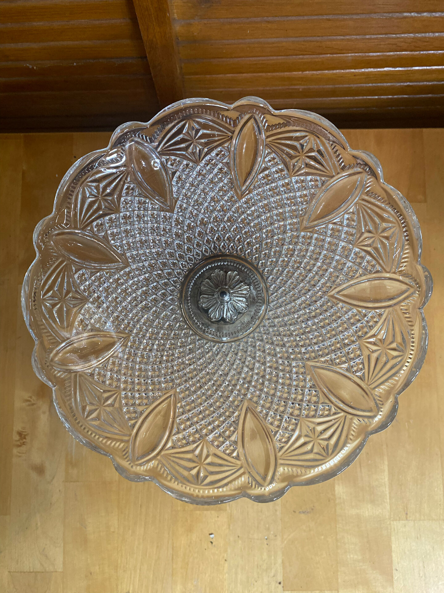 Paire de coupes sur pied anciennes en cristal Baccarat pied en métal