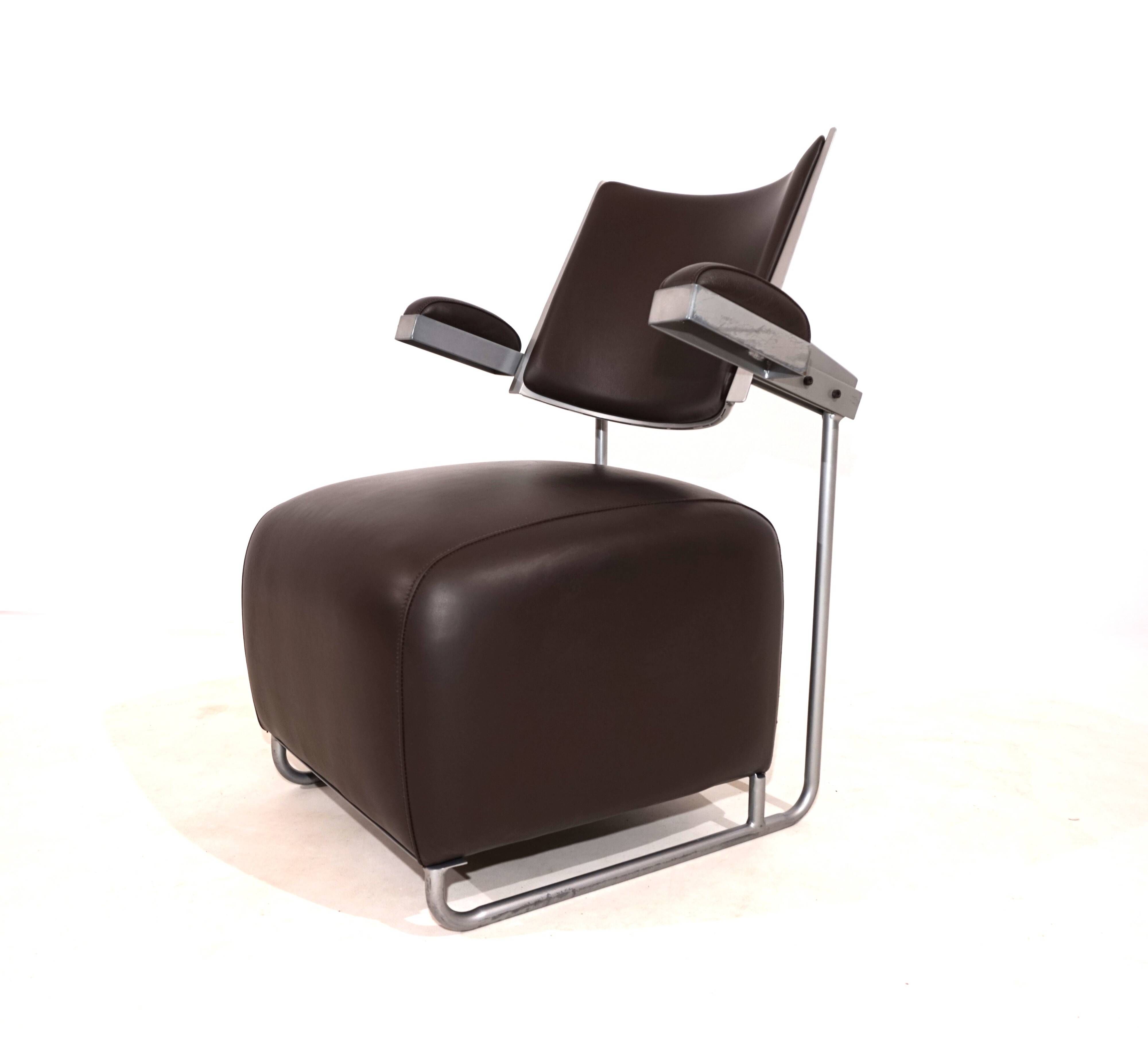 Fauteuil lounge en cuir Oscar pour Inno Oy par Harri Korhonen