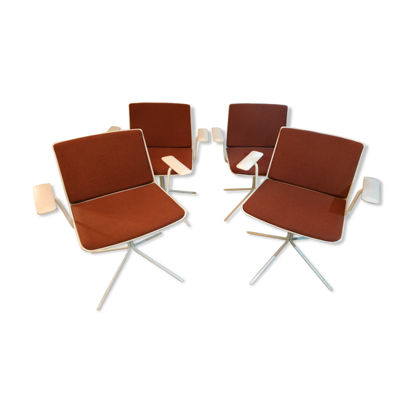 Série de 4 fauteuils pivotants 1960 — Beyit