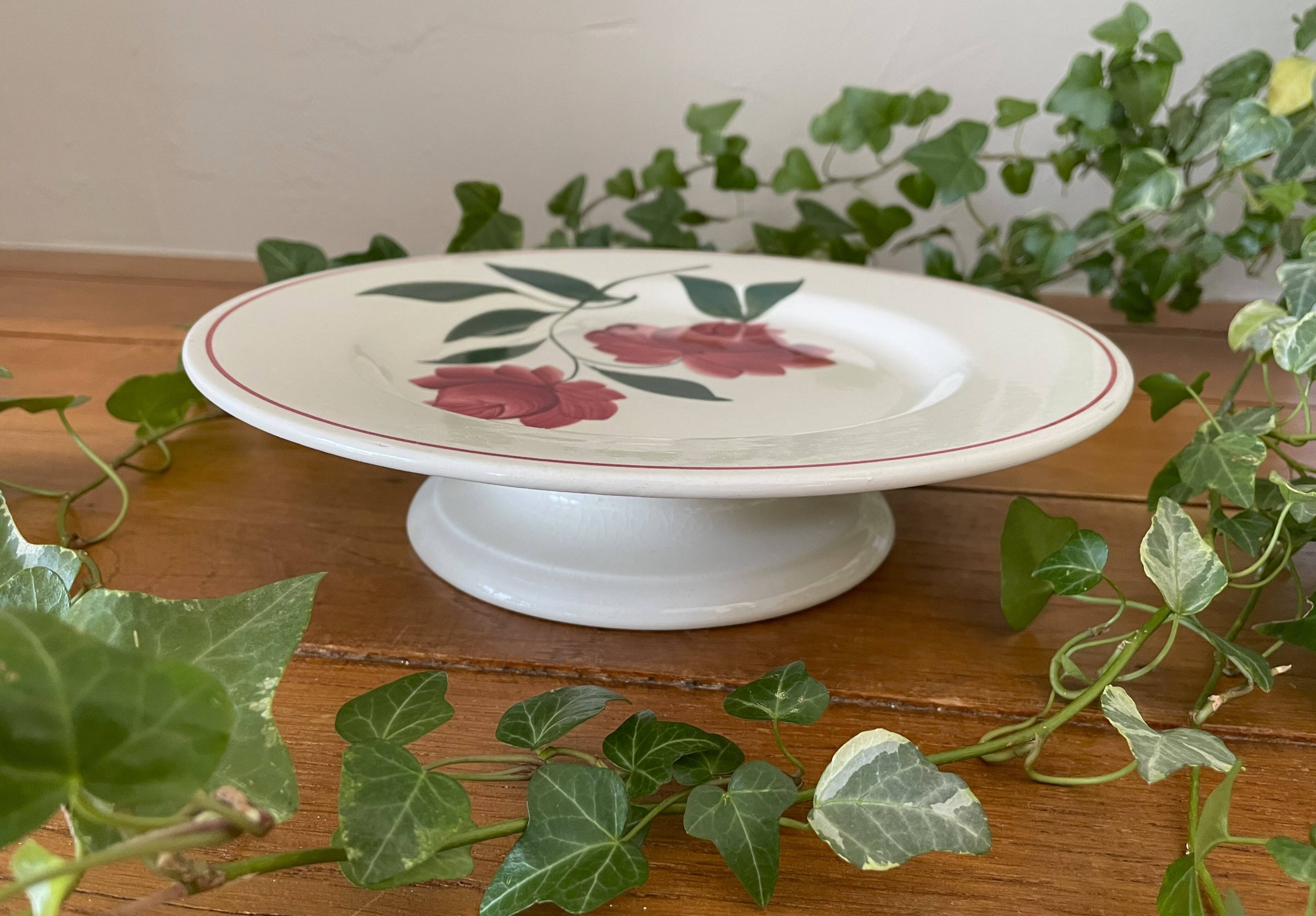 Antique mignardise dish in faience from Choisy-le-Roi