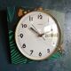 Horloge formica vintage pendule murale silencieuse "Beroz vert ocre"