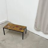 Coffee table in black metal and ceramic