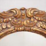 Miroir ovale doré et sculpté en bois. Miroir vintage. Miroir mural.