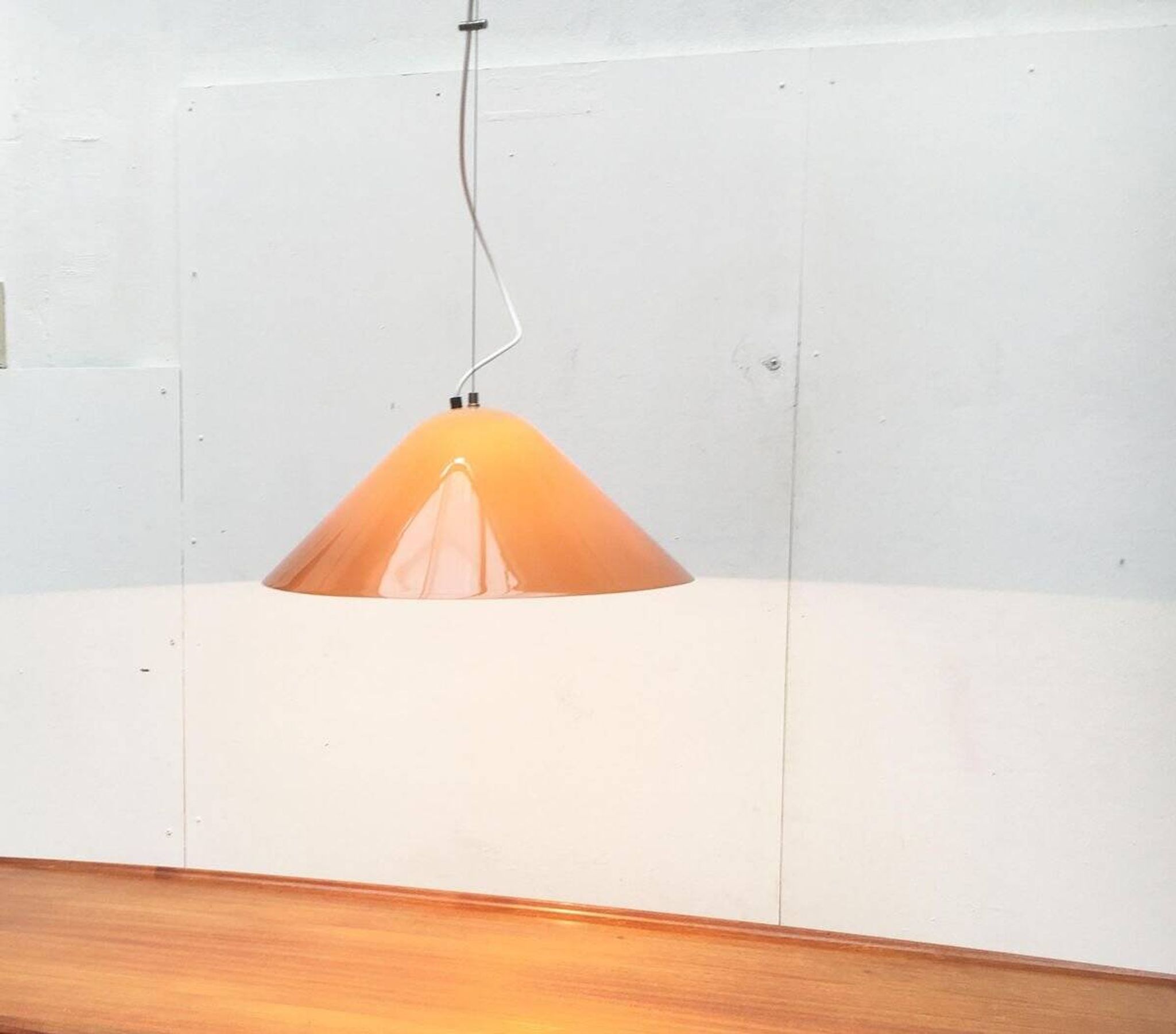 Suspension vintage italienne Elpis de Guzzini