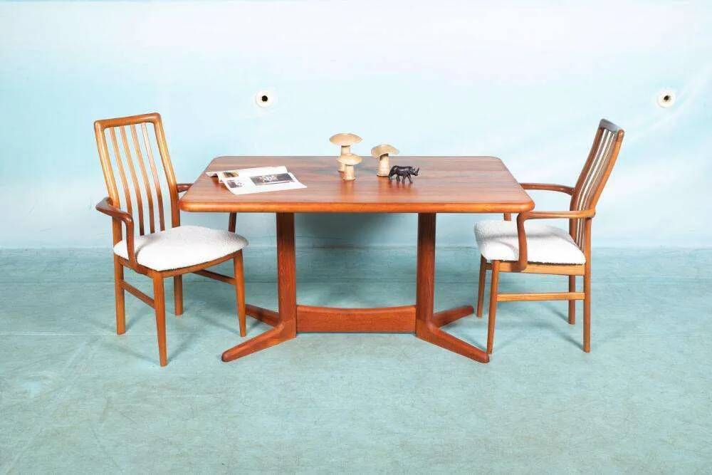 Danish design renovated dining table, sixties teak dining