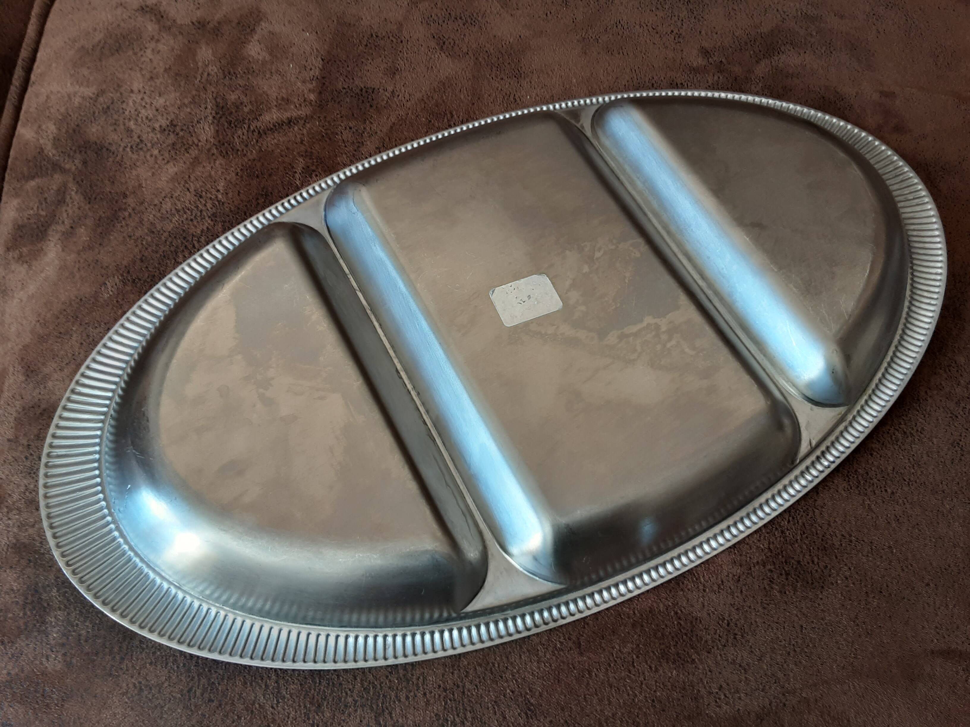 Metal compartment dish