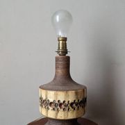 Pied de lampe en grès fabrication artisanale campagne bohème scandinav