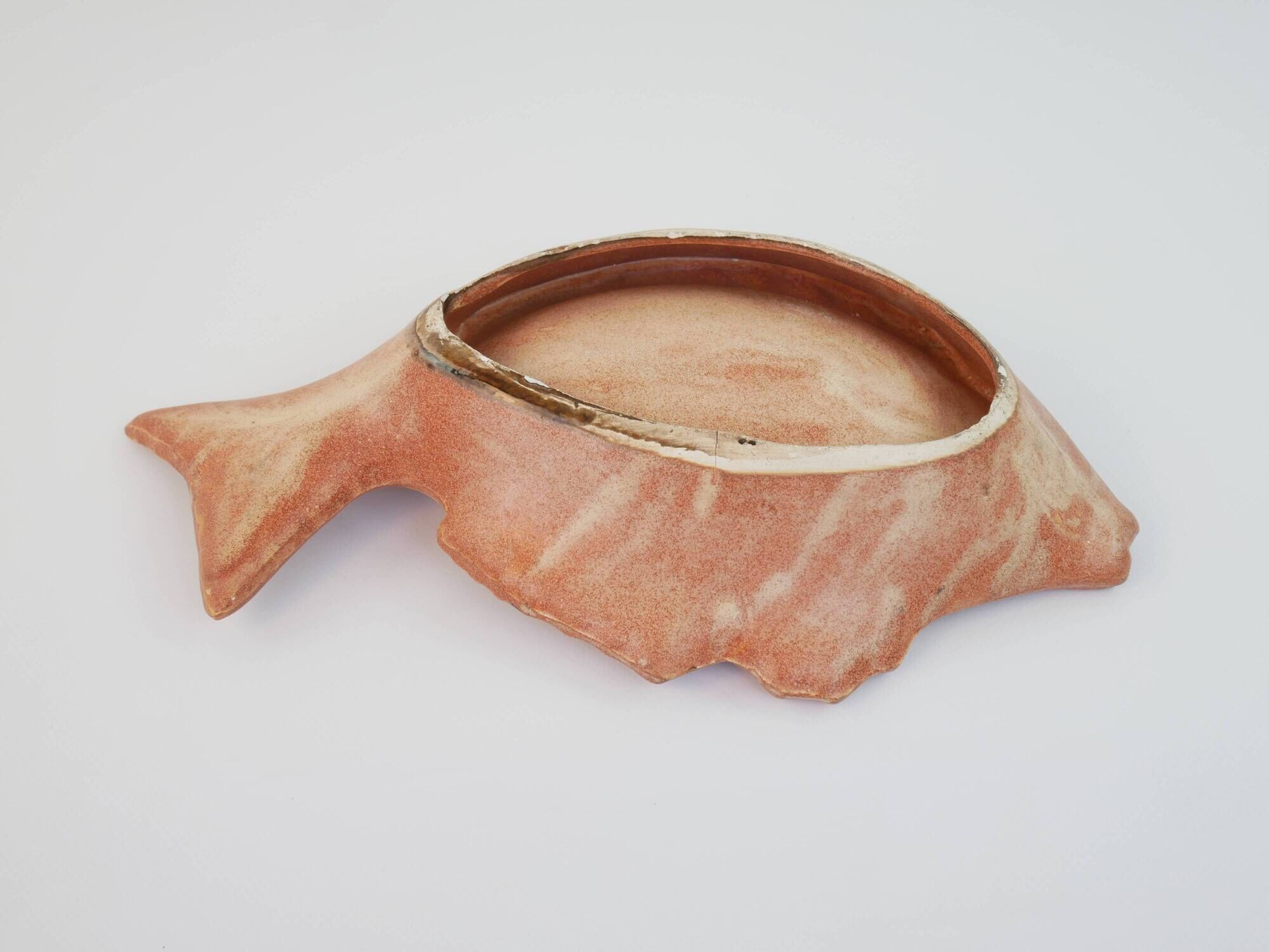 Plat poisson vintage en céramique de couleur terracotta