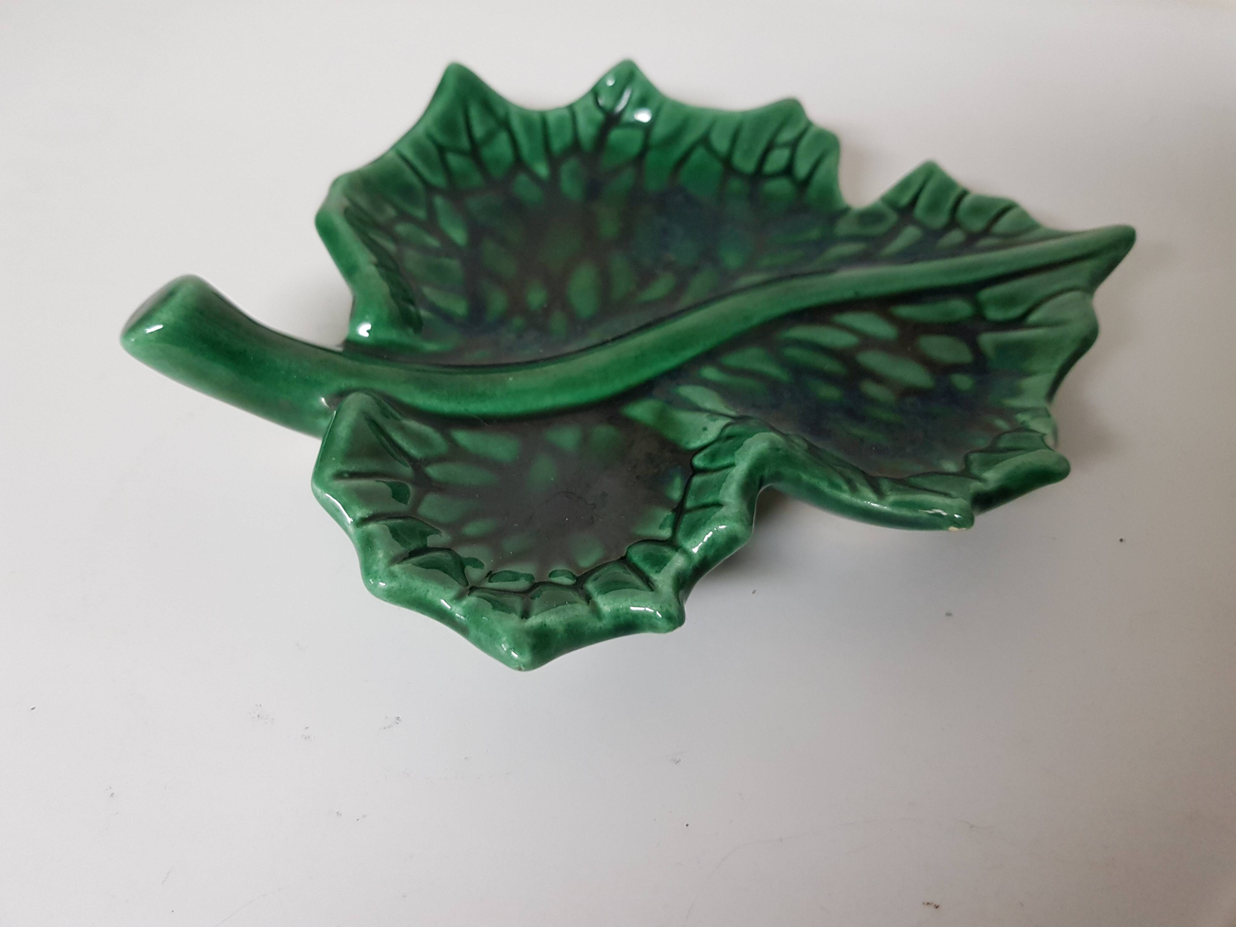 Leaf-shaped ceramic pocket emptier, Ferlay creation (Vallauris)