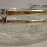 Chiseled glass plate