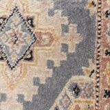Oriental carpet wool of self  200x300cm