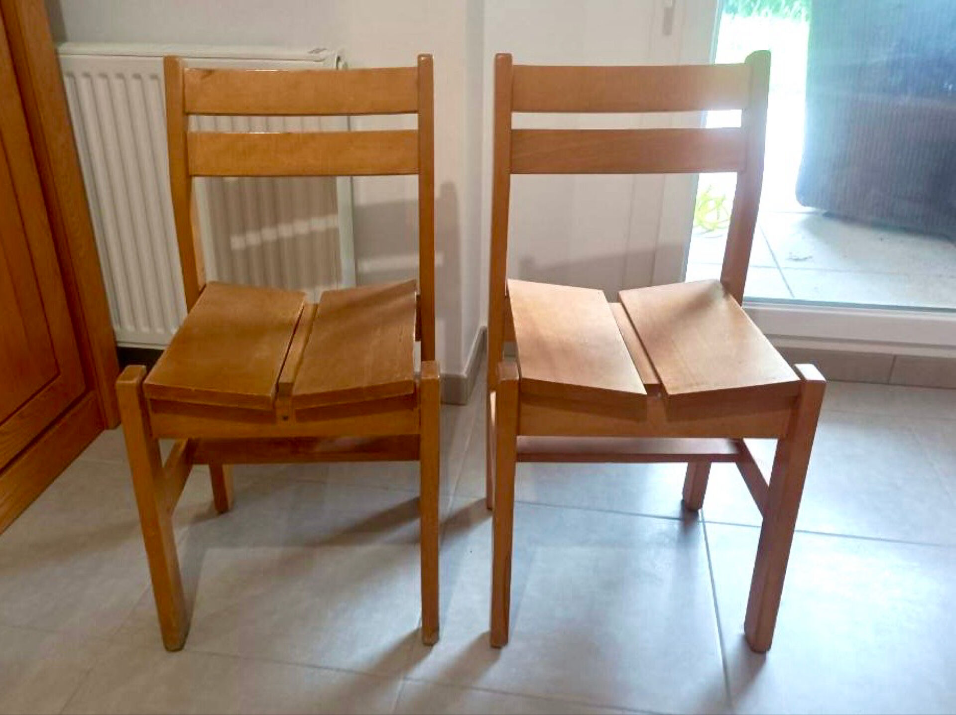 Chaises Roland Haeusler pour Regain