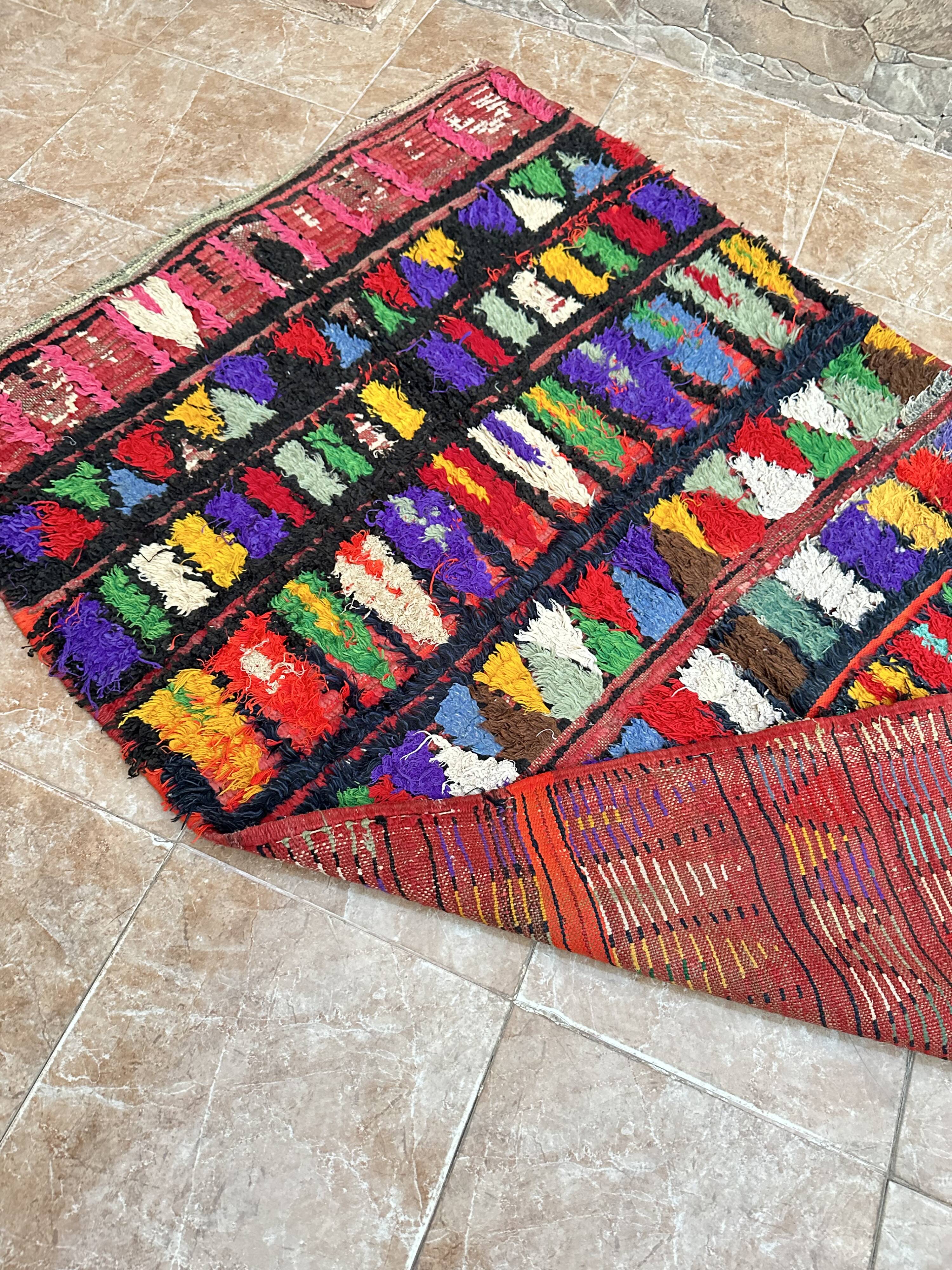 Vintage Moroccan Boujaad rug: Small abstract red Boucherouite rug.