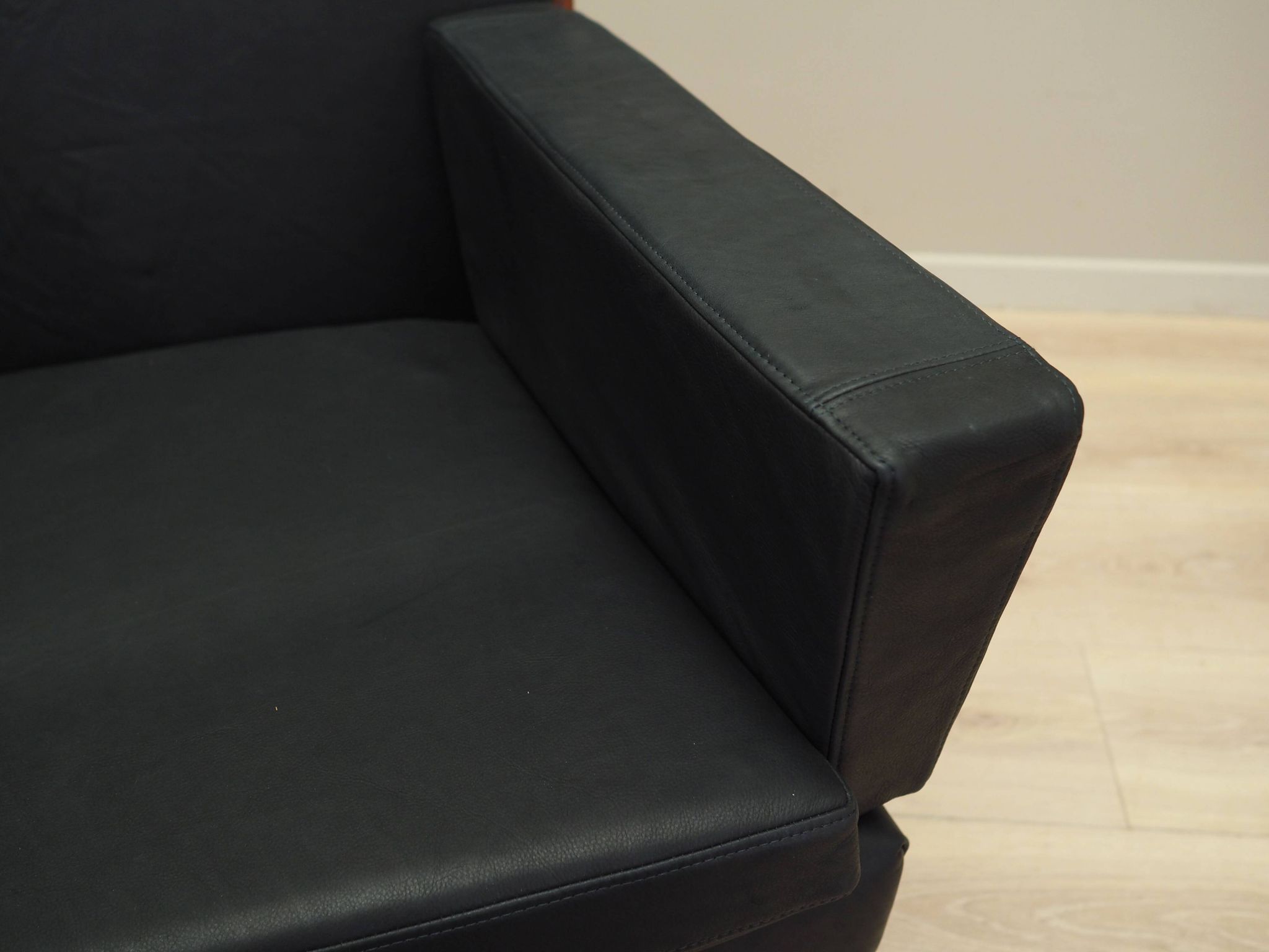 Fauteuil de bureau en cuir, design danois, années 1970, production : Danemark