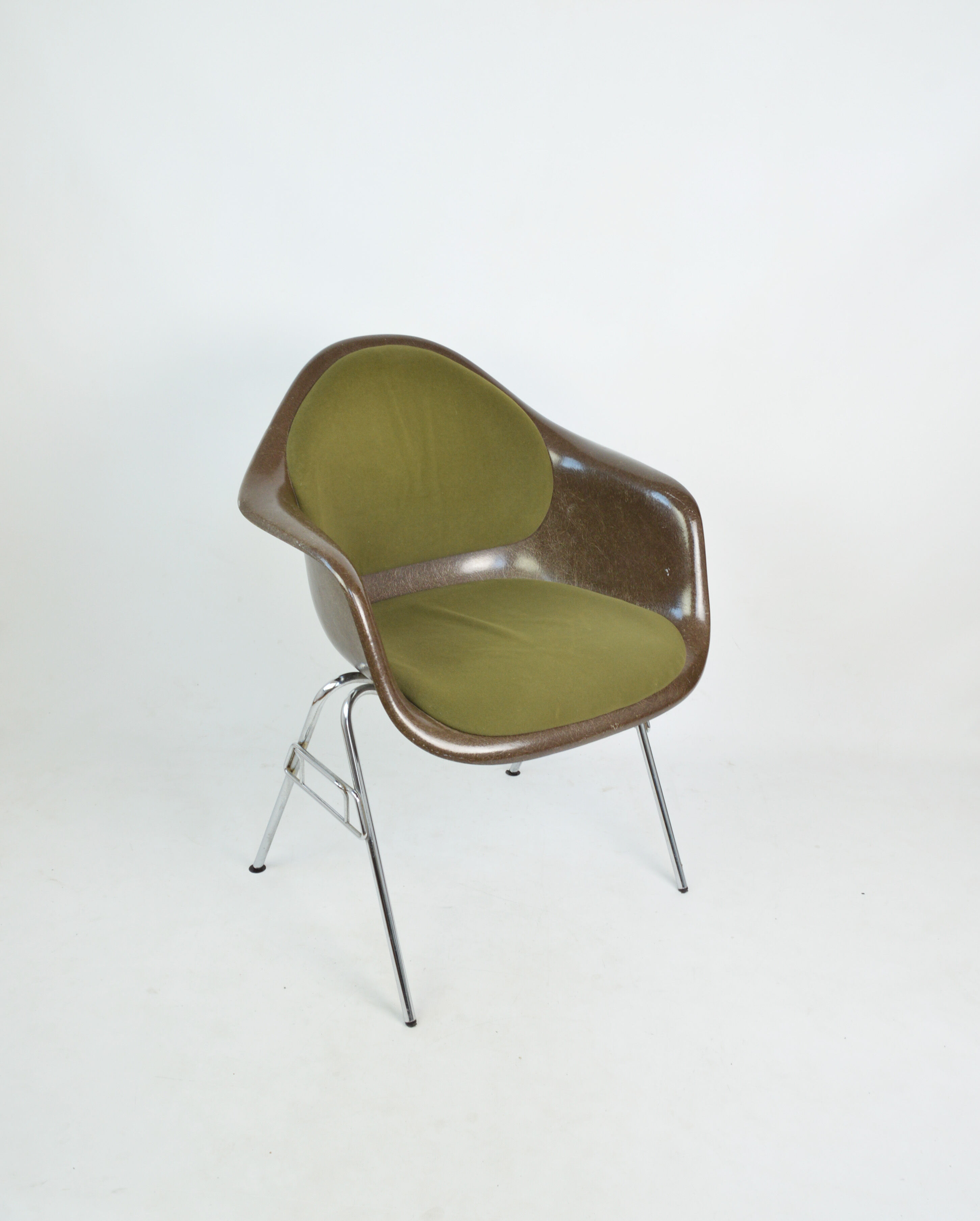 Chair designed by Charles & Ray Eames, Vitra, 1970