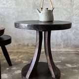 Circular tripod pedestal table with central base, coffee table 50x50x50