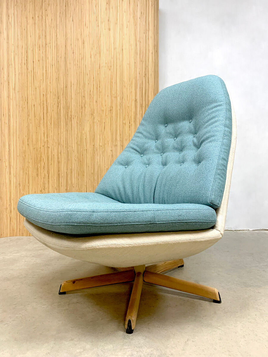 Vintage design swivel chair and ottoman