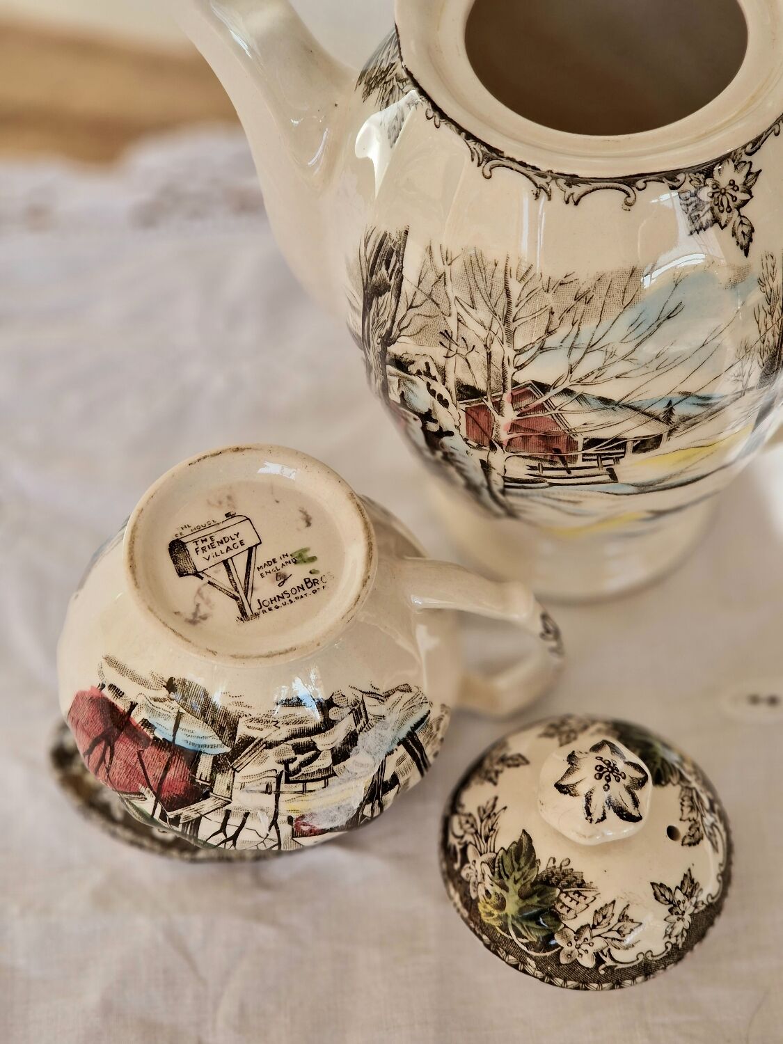 Coffee maker and milk jug