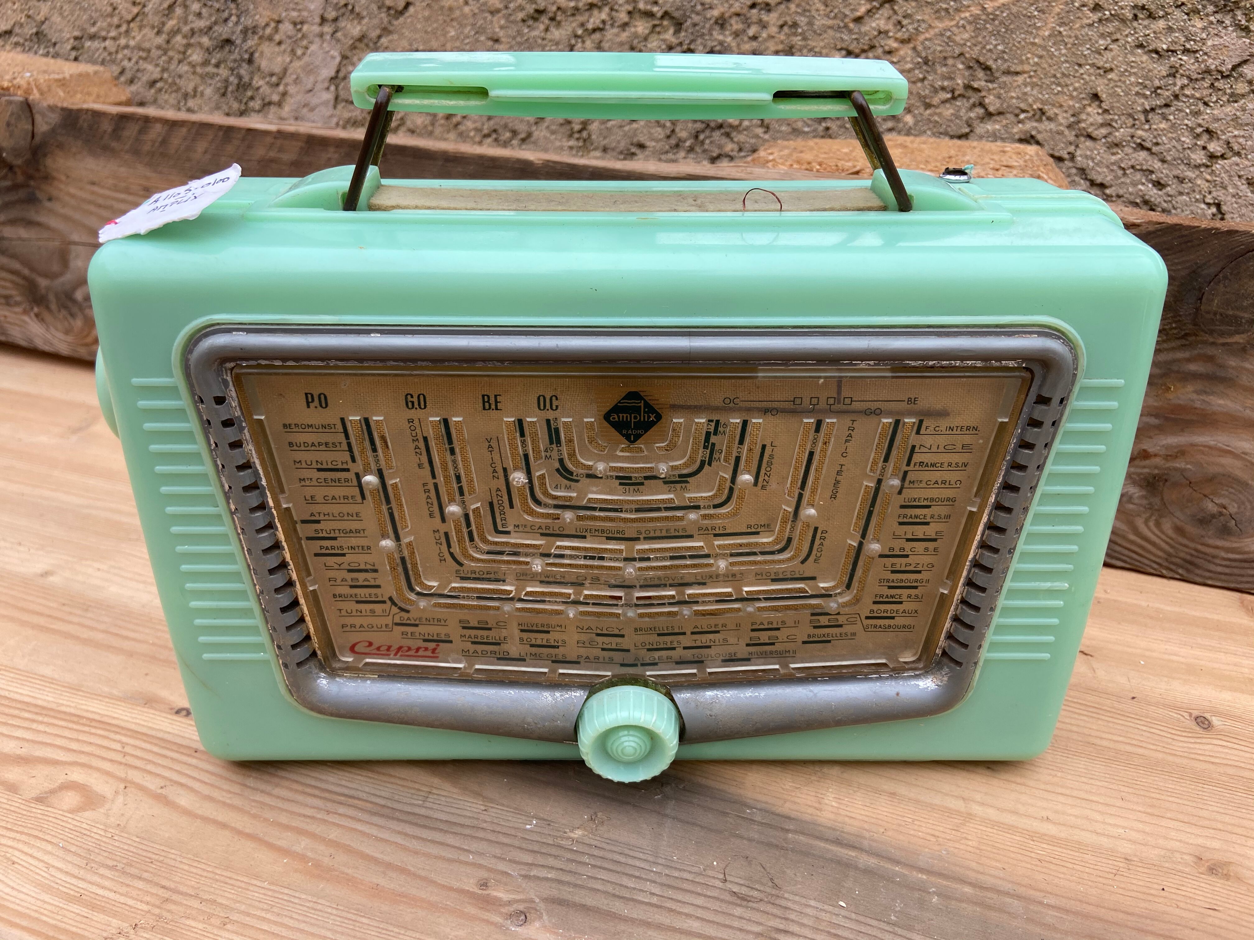 Authentic vintage transistor radio