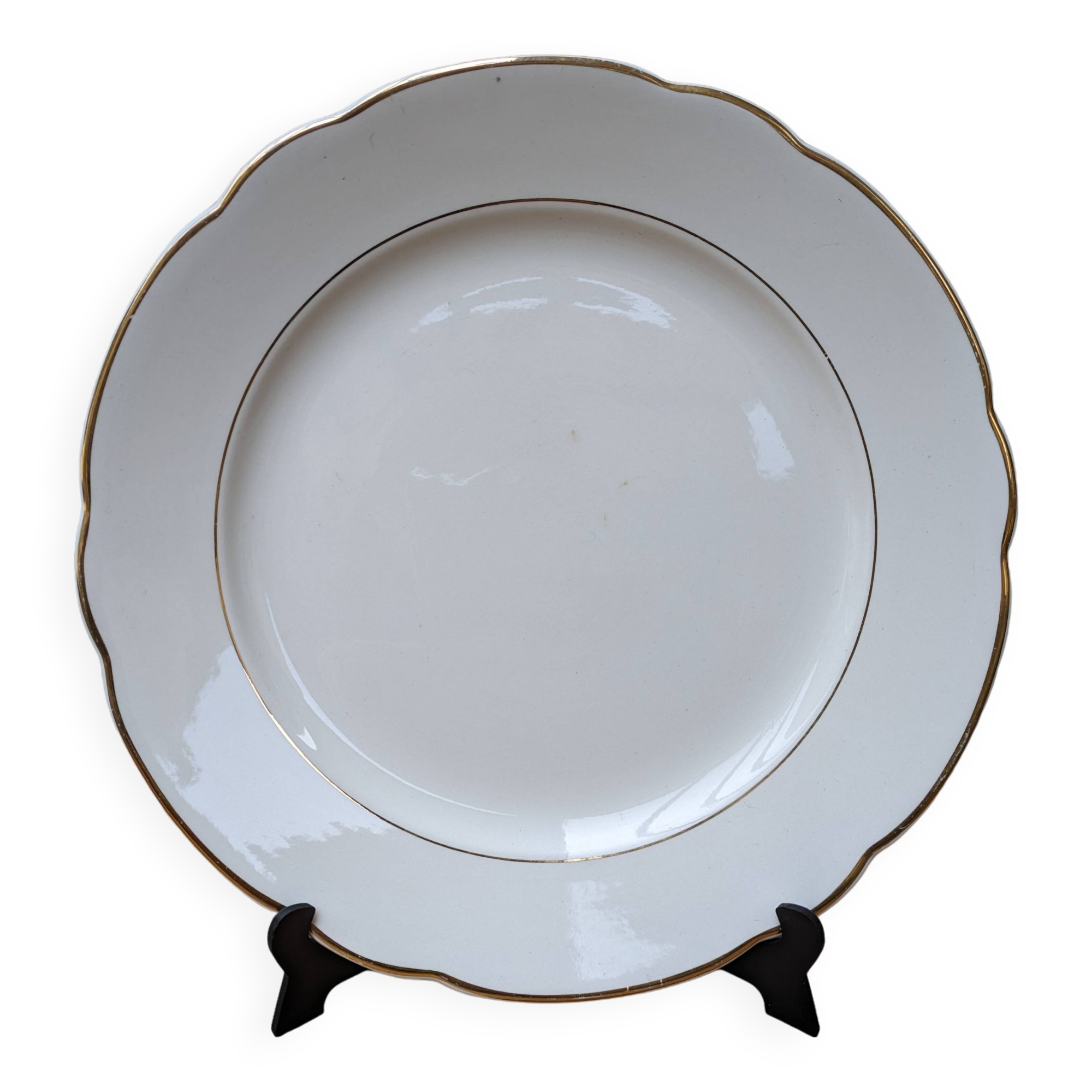 Villeroy & Boch large round plate in beige with gold trim