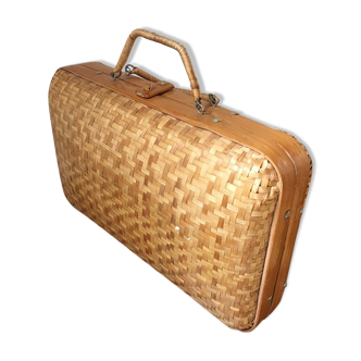 Valise en osier à la couleur miel