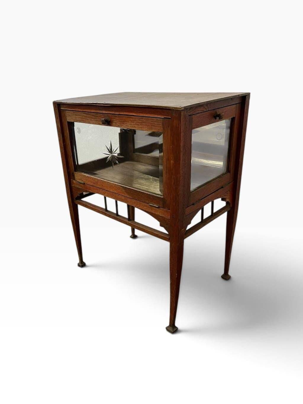 Vintage wooden tea cabinet/display shelf.