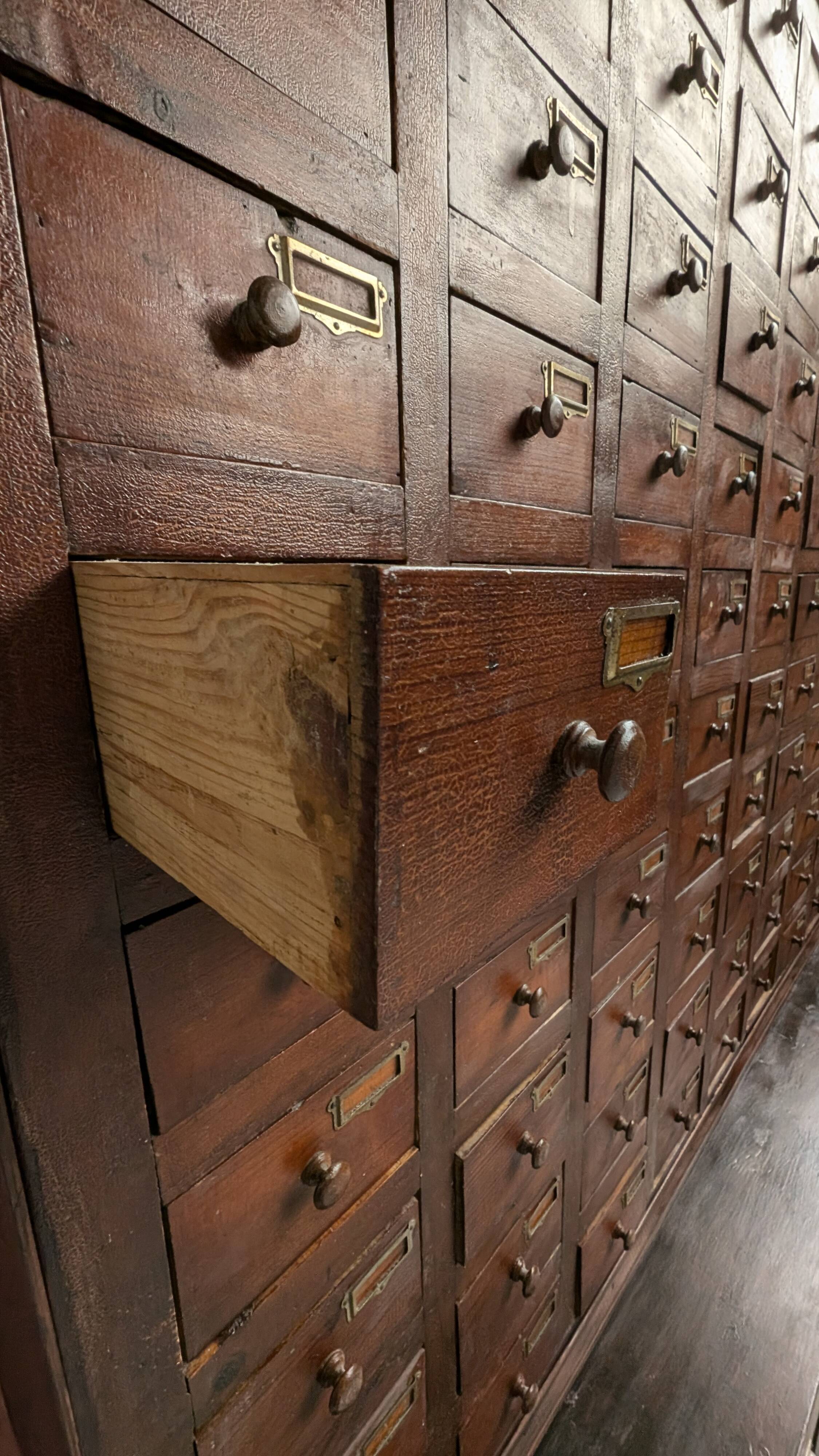 Grainetier, antique trade furniture