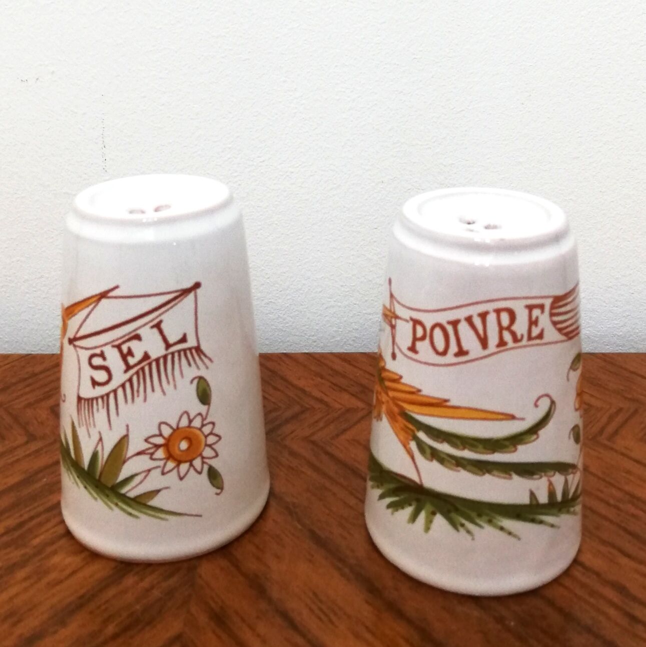 Duo pepper salt shaker in Moustiers earthenware