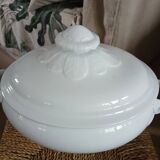 Soupière ancienne en porcelaine blanche