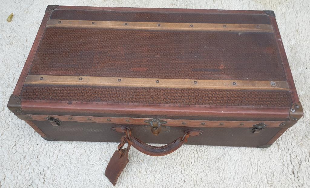 Trunk suitcase 1920 canvas coated cannage pattern