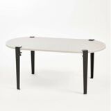 Tiptoe design coffee table