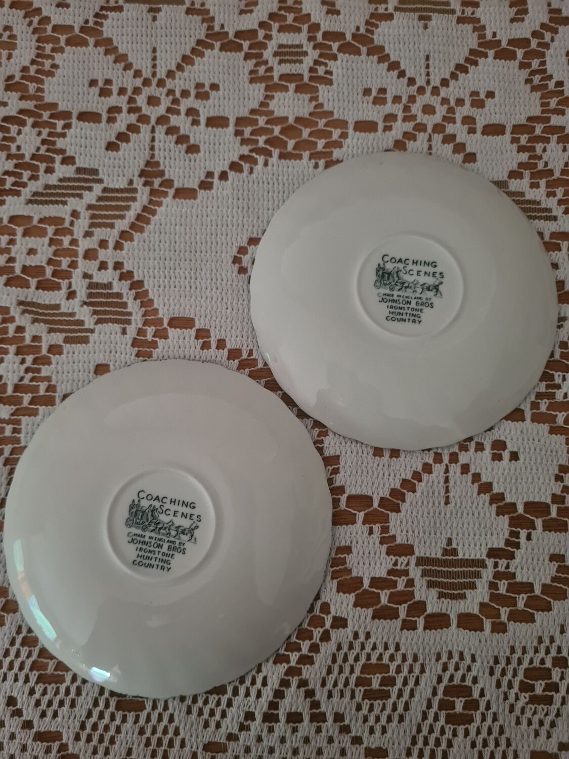 Johnson Bros plates / sub-cups