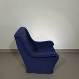 Graceful arm chair / wool bouclé / 70's