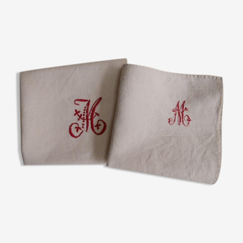 Set of 2 linen tea towels, red embroidery, monogram M