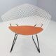 Chaise Diamond de Harry Bertoia en métal blanc et noir et assise en cuir neuf