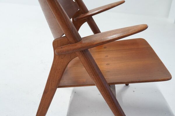 Fauteuil Sawbuck CH28 par Hans J. Wegner pour Carl Hansen, années 1960.