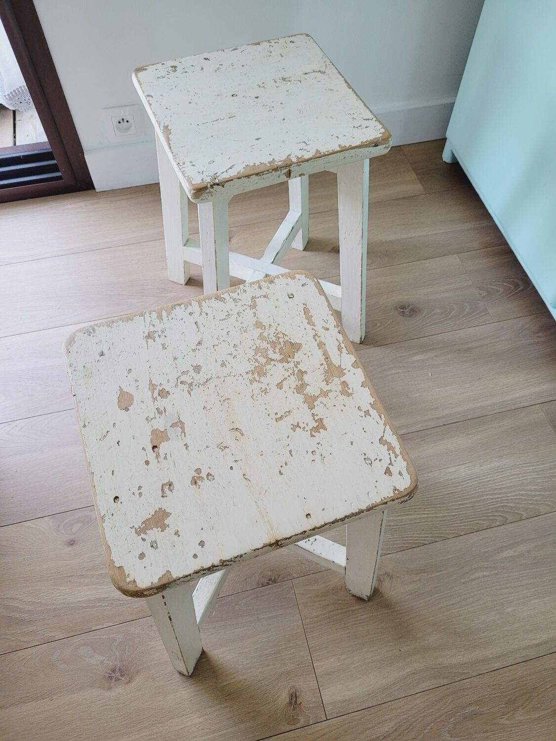 Wood workshop stool