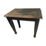 Table appoint noire et brute