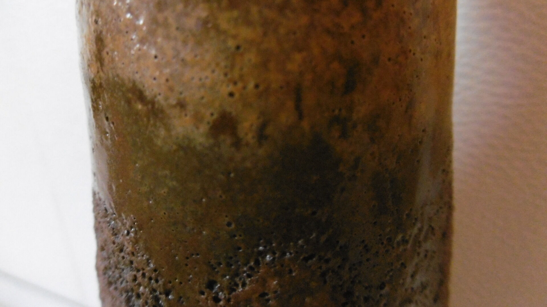 Lava-like sandstone vase