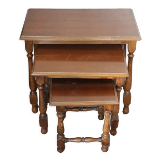 Nesting tables year 80