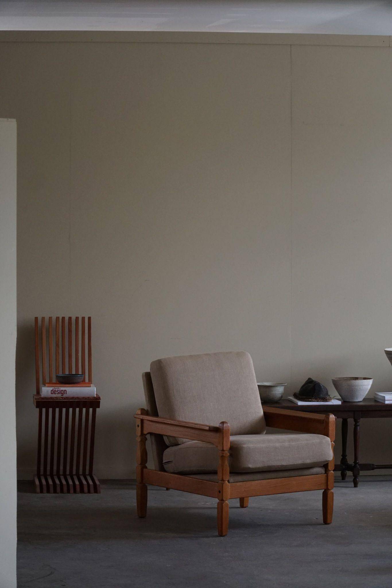 Modern Danish, Pair of Lounge Armchairs in Oak and Linen, Henning Kjærnulf, 1960s