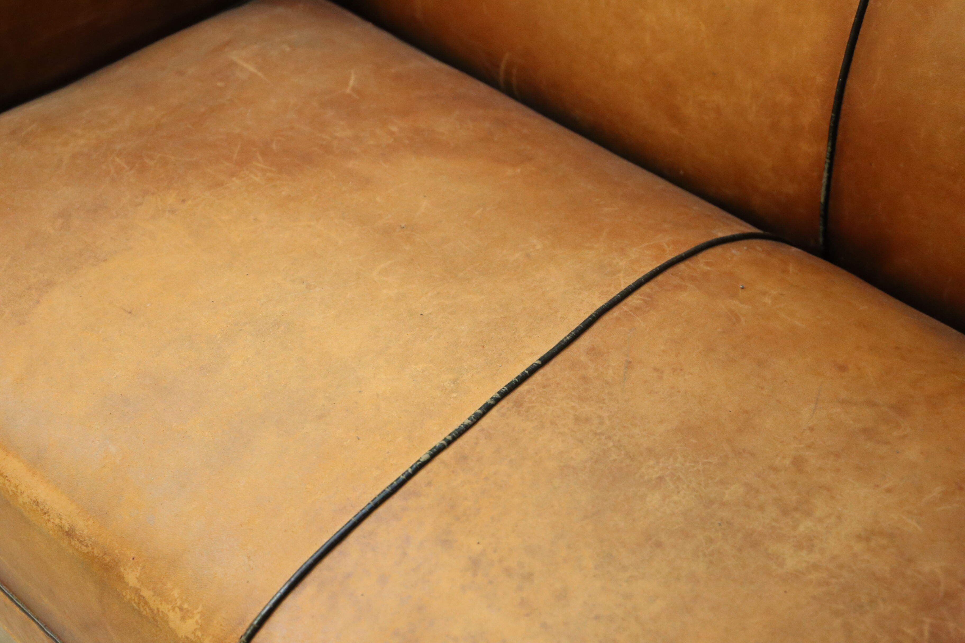 Moustache club sofa in leather, 40s