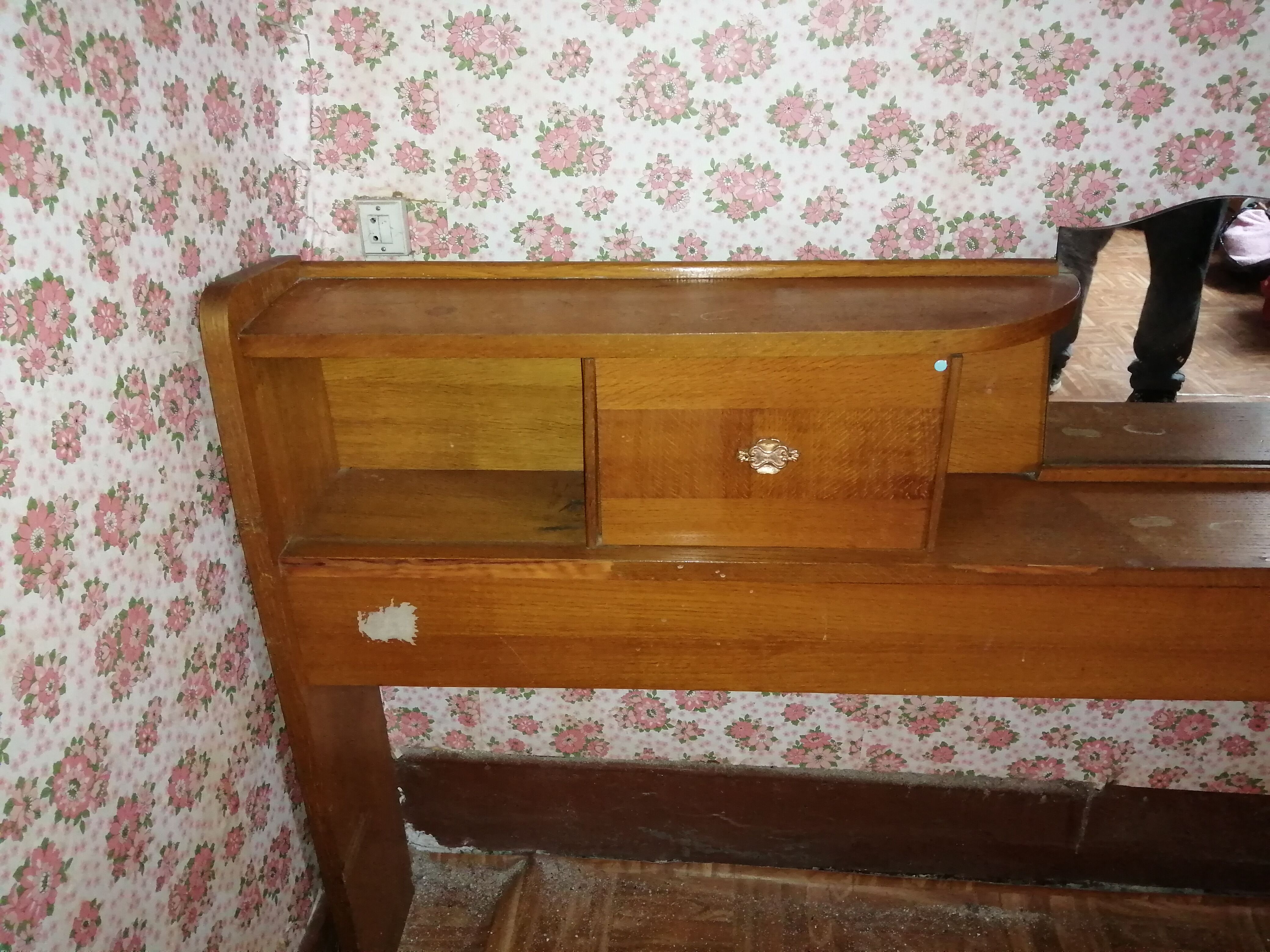 Vintage cosy headboard